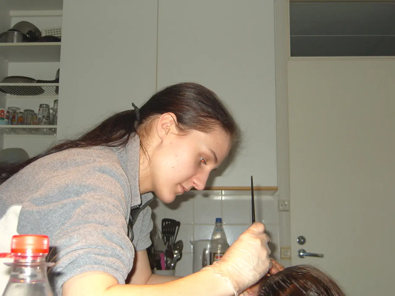 Hims & Hers will team up with The Vitamin Shoppe to retail hair care product offerings