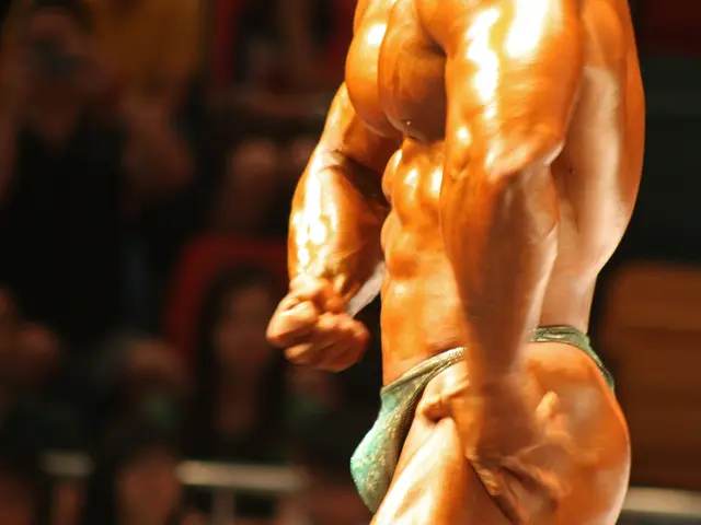 Maximizing Muscle Mass: A Guide by Renowned Bodybuilder Mike Mentzer's "Heavy Duty" Training Regime