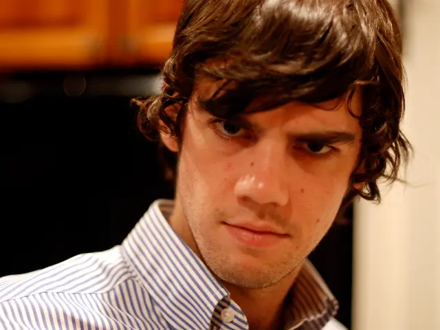 Unraveling the Distinction between Racing Thoughts and Daydreaming in Adult ADHD