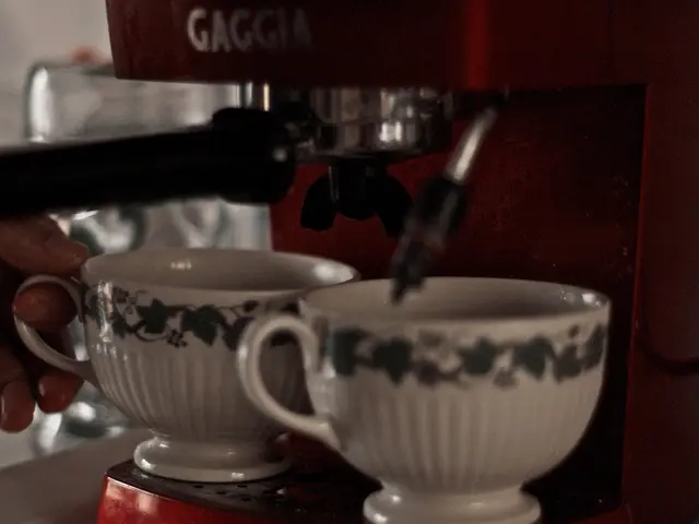 Distinguishing Liquids from Solids in the Brain: An Analysis of Oozing Fluids and Solid Objects