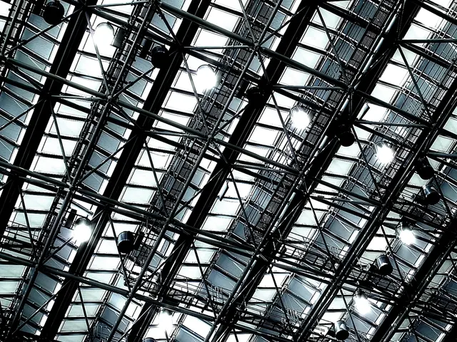 Inquiry into aluminum acetate: Its properties, and potential role in shingles' treatment?