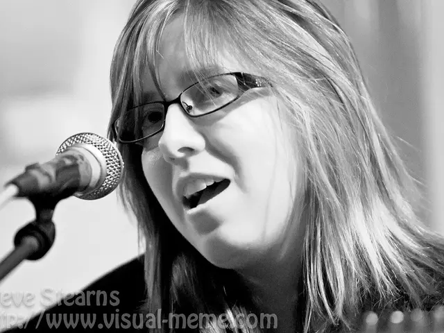 Men Communicate Less Than Women: Fascinating Distinctions in Verbal Interaction