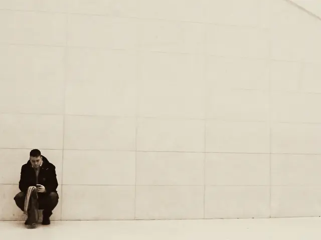 Comparing High-Bar and Low-Bar Squats: Which Composition is Ideal for Crafting Robust Lower-Body...