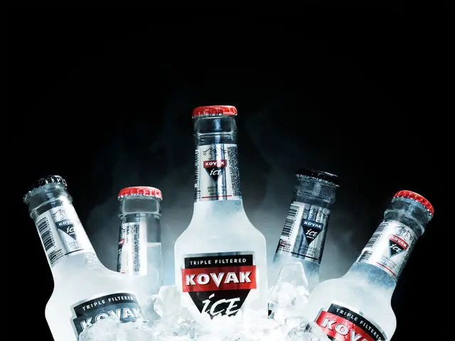 Exploring Lowering Point Freeze Phenomena in Water-based Mixtures