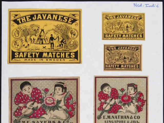 The image shows a black frame with a variety of pictures and text on it, including a Japanese...